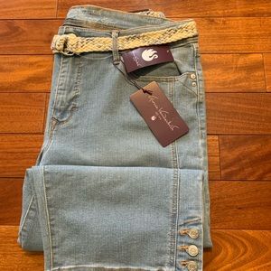NWT Gloria Vanderbilt Skimmer Capri Jeans With Belt Size 12